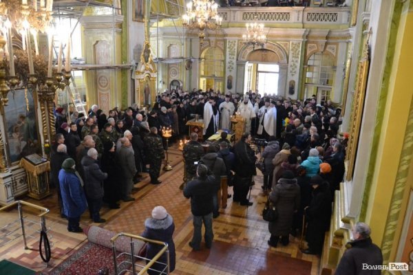 У Луцьку попрощалися із загиблим  бійцем 51-ої бригади. ФОТО
