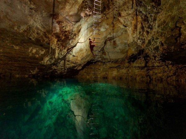 Сенот Лас-Калаверас, Мексика