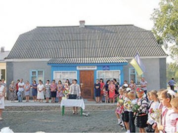У волинському селі люди протестують проти призначення директора школи