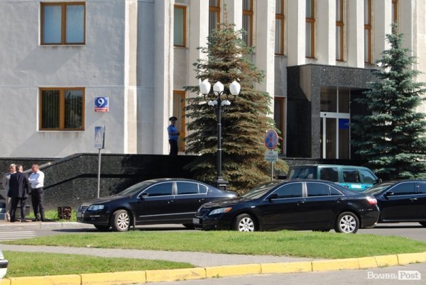 Волинську облдержадміністрацію «замінували»: подробиці. ФОТО