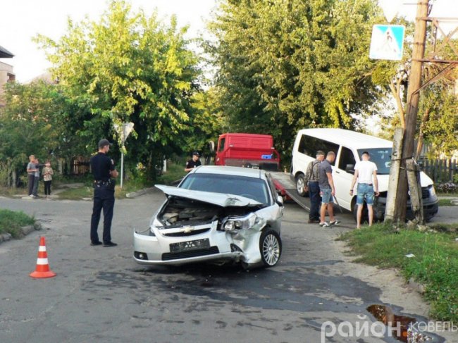 Автомобіль головного лікаря ковельської лікарні потрапив у ДТП,  – ЗМІ