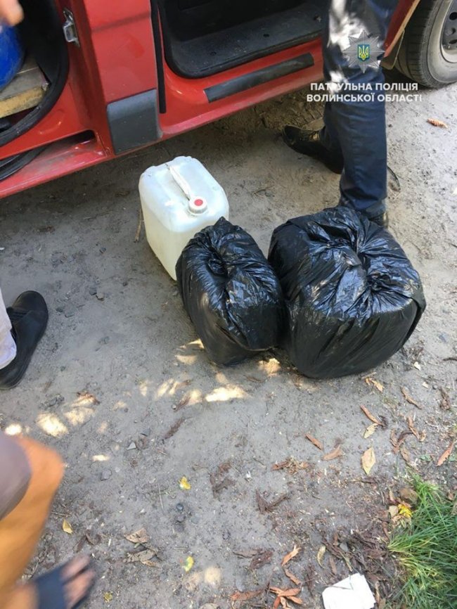 Затриманий у Луцьку водій видавав спирт за воду. ФОТО