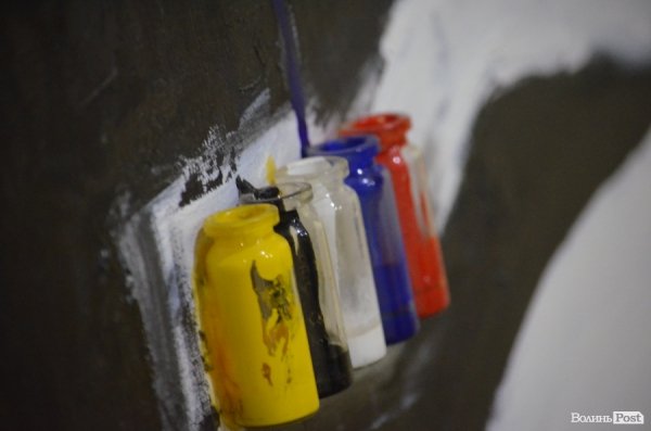 Луцька художниця малює на картинах внутрішній світ. ФОТО 