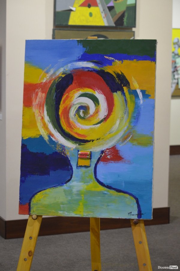 Луцька художниця малює на картинах внутрішній світ. ФОТО 