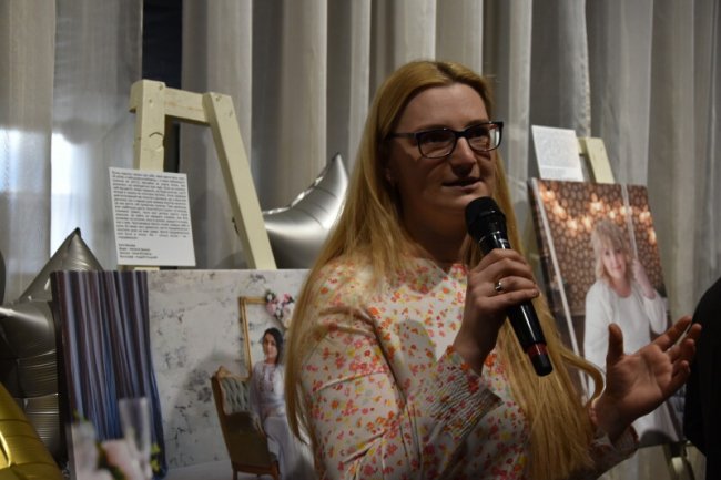 У Луцьку відкрили фотовиставку про мам особливих діток. ФОТО