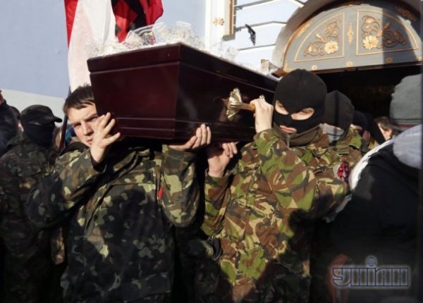 У Києві попрощалися з Михайлом Жизневським, вбитим на Грушевського. ФОТО