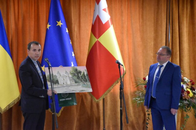 Привітати лучан з Днем міста приїхали 11 іноземних делегацій. ФОТО