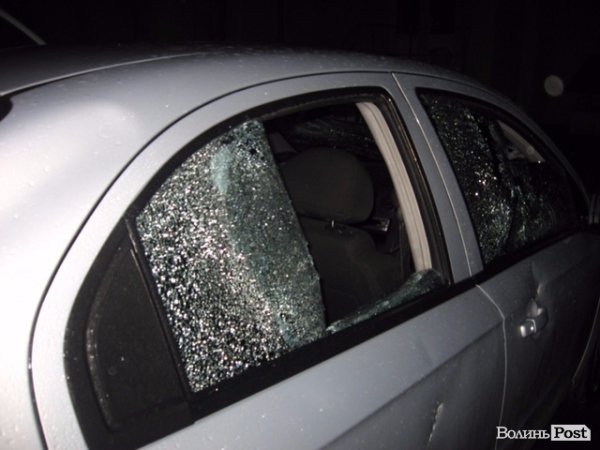 Розбійний напад на довірену особу кандидата на посаду міського голови...(Оновлюється). ФОТО