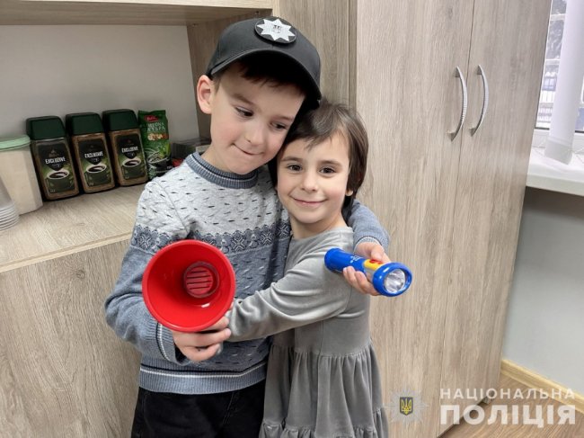 Поліцейські на Волині зробили подарунок родині полеглого колеги