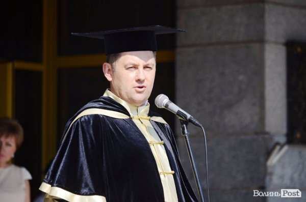 Нові студенти політеху пройшлися червоною доріжкою. ФОТОРЕПОРТАЖ