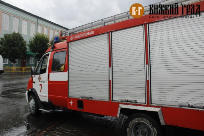 У Володимирі-Волинському замінували міськраду: працівників евакуювали. ФОТО