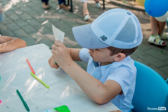Бульбашково, яскраво і весело: у Луцьку відбувся «Bubble FEST». ФОТО