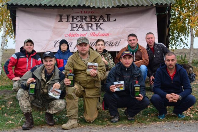 На волинській водоймі влаштували турнір з риболовлі. ФОТО