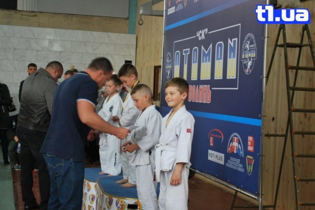 «Ми преміюємо кращих спортсменів»: СК «Отаман» організував у Луцьку турнір з дзюдо.ФОТО