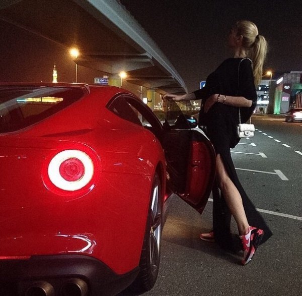 У мережі Інтернет українці прагнуть здаватися не тими, ким є. ФОТО