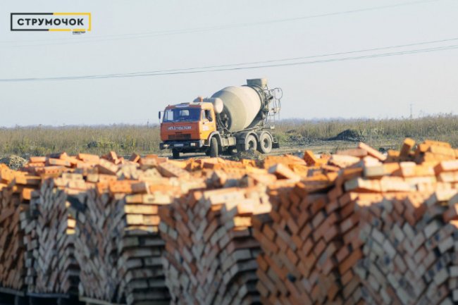 «Інвестор» перетворює пустир під Луцьком на унікальний житловий комплекс. ФОТО*
