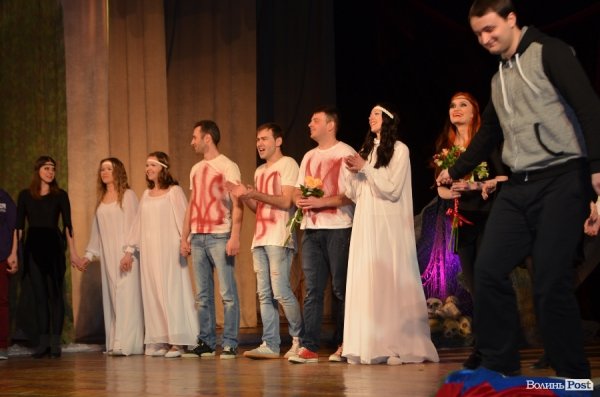 У Луцьку показали виставу «Великий Льох» у сучасні інтерпретації. ФОТО