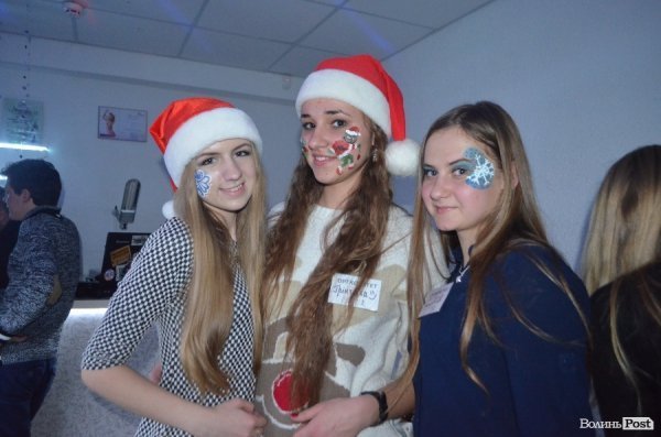 Як лучани всю ніч дивилися новорічні фільми. ФОТО 