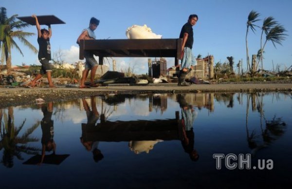 Жахливі  фото тайфуну «Хайянь» на Філіппінах 