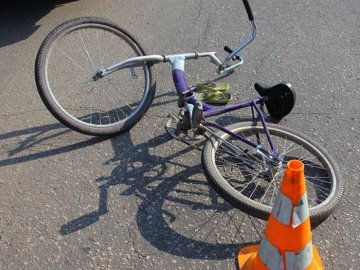 На Волині вантажівка наїхала на велосипедиста