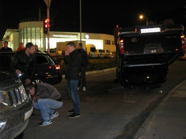 У Києві знаменитий музикант потрапив у аварію. ФОТО