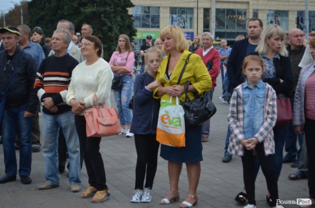 «Симфонія мого міста»: у центрі Луцька грали камерну музику. ФОТО