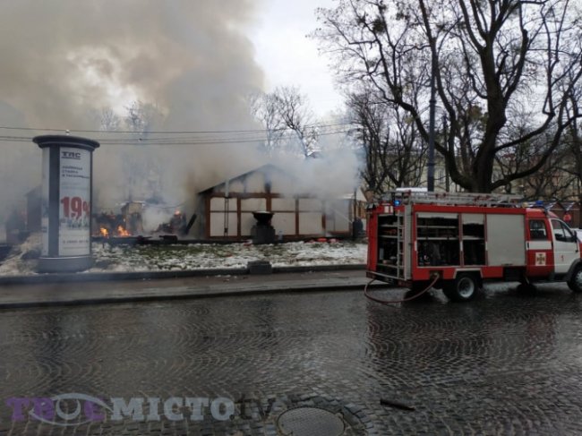 На різдвяному ярмарку у Львові – вибух, є постраждалі. ФОТО. ВІДЕО