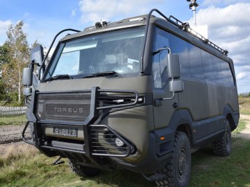 Луцький прикордонний загін придбав техніку, яка долає водні перешкоди та пересувається по бездоріжжю. ФОТО