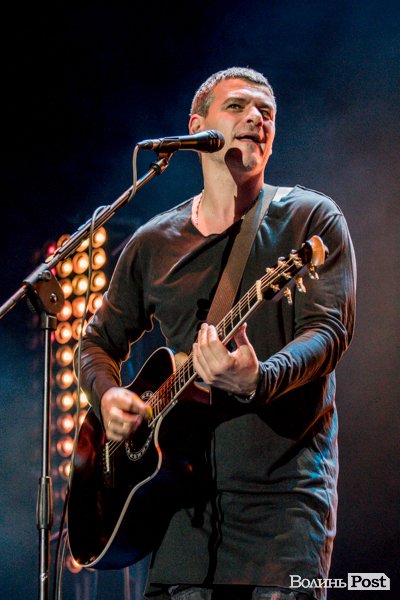 Арсен Мірзоян виступив у луцькому «Промені». ФОТОРЕПОРТАЖ