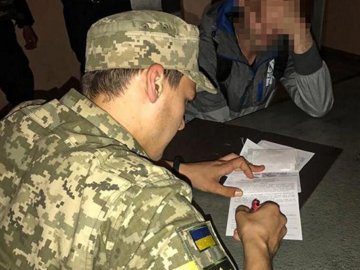 Чому відбуваються «облави»: у Сухопутних військах пояснили примусове вручення повісток