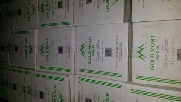 У вантажівці на Волині виявили 200 000 пачок сигарет виробництва ОАЕ. ФОТО