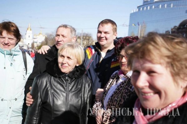 З’їзд «Батьківщини»: Саакашвілі, бабусі та «висока» Тимошенко. ФОТО