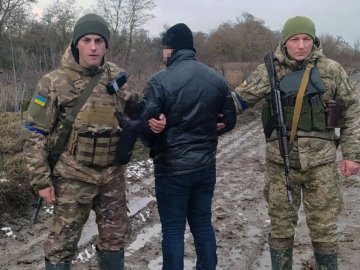 На Волині за рік у виїзді з країни відмовили майже п'ятьом тисячам чоловіків