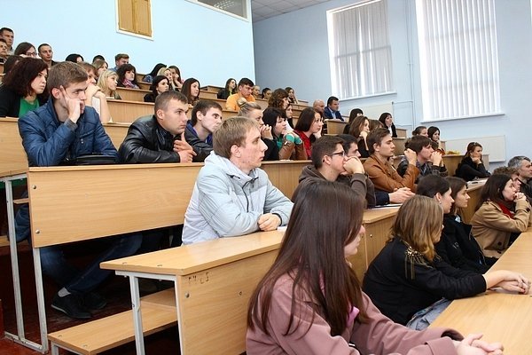 Кандидат у народні депутати Роман Іванюк прочитав лекцію в ЛНТУ. ФОТО*