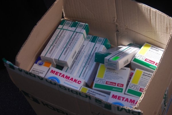 Священики передали Луцькому госпіталю ліки. ФОТО