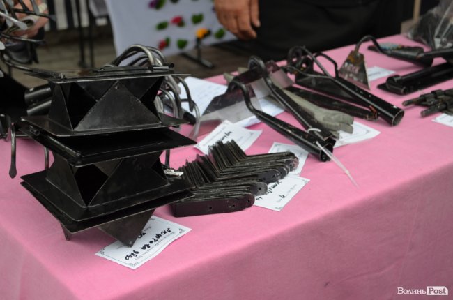 Від мініатюрних тістечок до величезних гойдалок: у центрі Луцька – свято професійної освіти. ФОТО