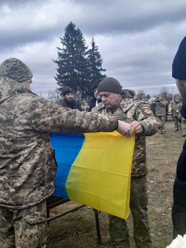 На Волині попрощалися з Героєм Віталієм Колошвою