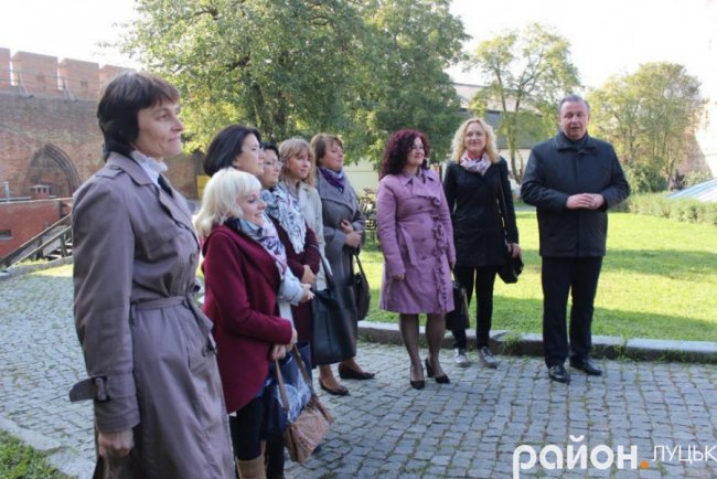Як першокурсникам у Луцькому замку вручали студквитки 