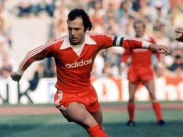 Помер легендарний футболіст Франц Бекенбауер