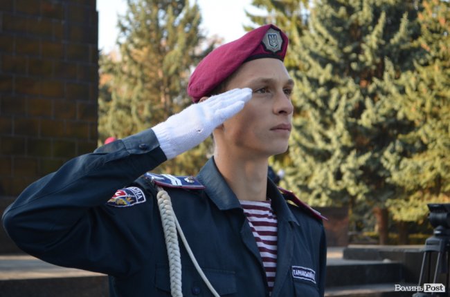 Майбутні правоохоронці: у Луцьку посвятили в ліцеїсти 75 юнаків та дівчат. ФОТО