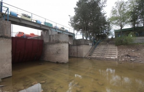 Україна перекрила воду Криму. ФОТО