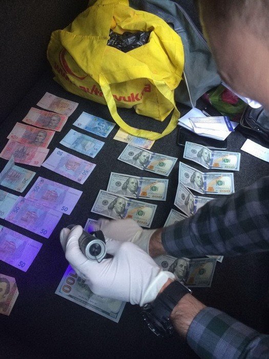 На хабарі зловили начальника кримінальної поліції Луцька