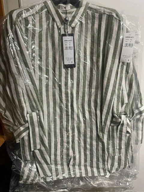 Волинянка через «Устилуг» намагалась провезти незадекларований одяг у каністрах