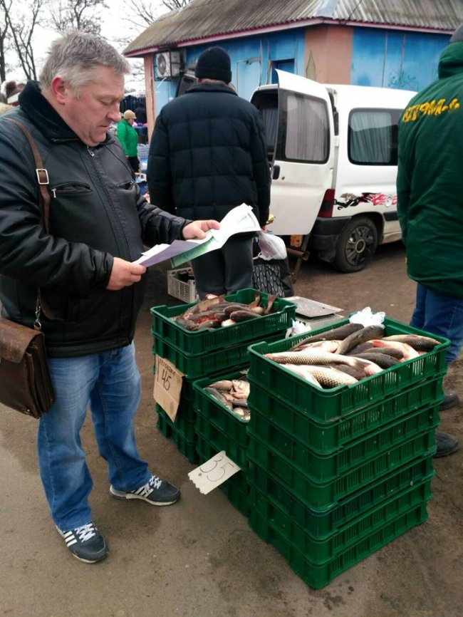 На Волині затримали браконьєра, який ловив рибу вночі