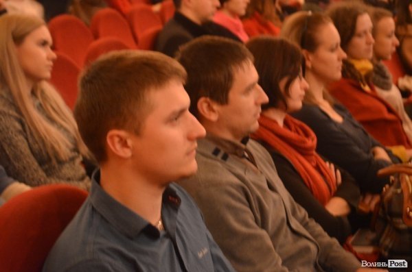 У Луцьку Василь Шкляр презентував книгу про бійців полку АЗОВ. ФОТО