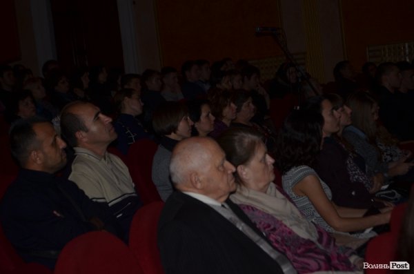 У Луцьку Василь Шкляр презентував книгу про бійців полку АЗОВ. ФОТО
