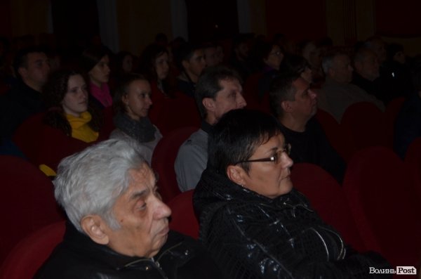 У Луцьку Василь Шкляр презентував книгу про бійців полку АЗОВ. ФОТО