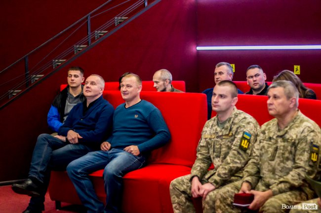 У Луцьку прем’єра фільму «Крути» зібрала Героїв на спільний перегляд. ФОТО