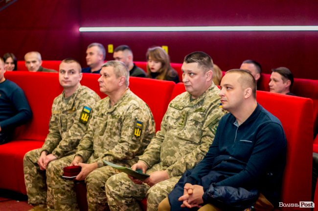 У Луцьку прем’єра фільму «Крути» зібрала Героїв на спільний перегляд. ФОТО