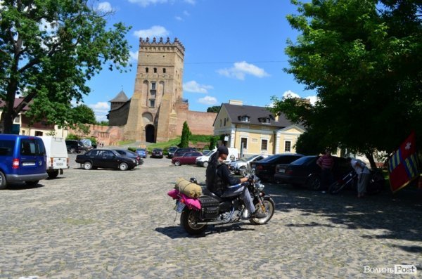 Під Луцьком - тусовка байкерів. ФОТО